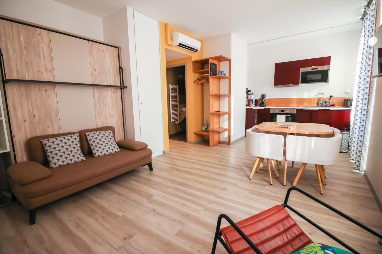 Les Halles Positives, Draps Compris Sarlat-la-Caneda Exterior photo